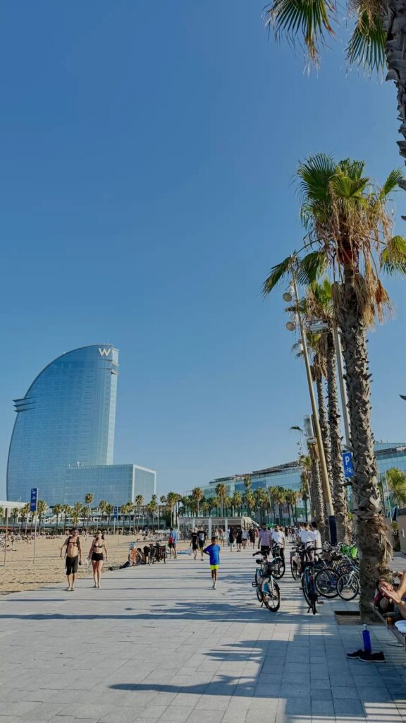 photo du bord de page de Barcelone en journée
